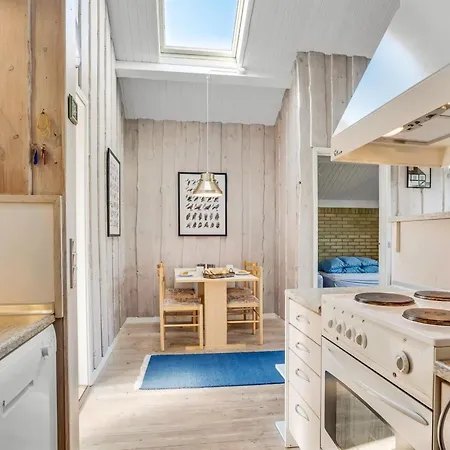 Hedde - 100m From The Sea By Interhome Askeby
